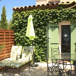 Studio Cosy Avec Grande Terrasse Au Calme Hébergement de vacances Saint-Cyr-sur-Mer