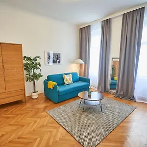 Renovated & Cozy - Close To Museumsquartier Appartement