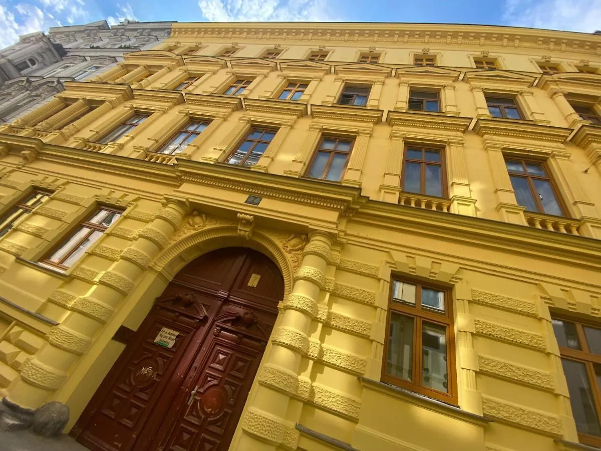 Steiner Residences Vienna Nestroyplatz شقة