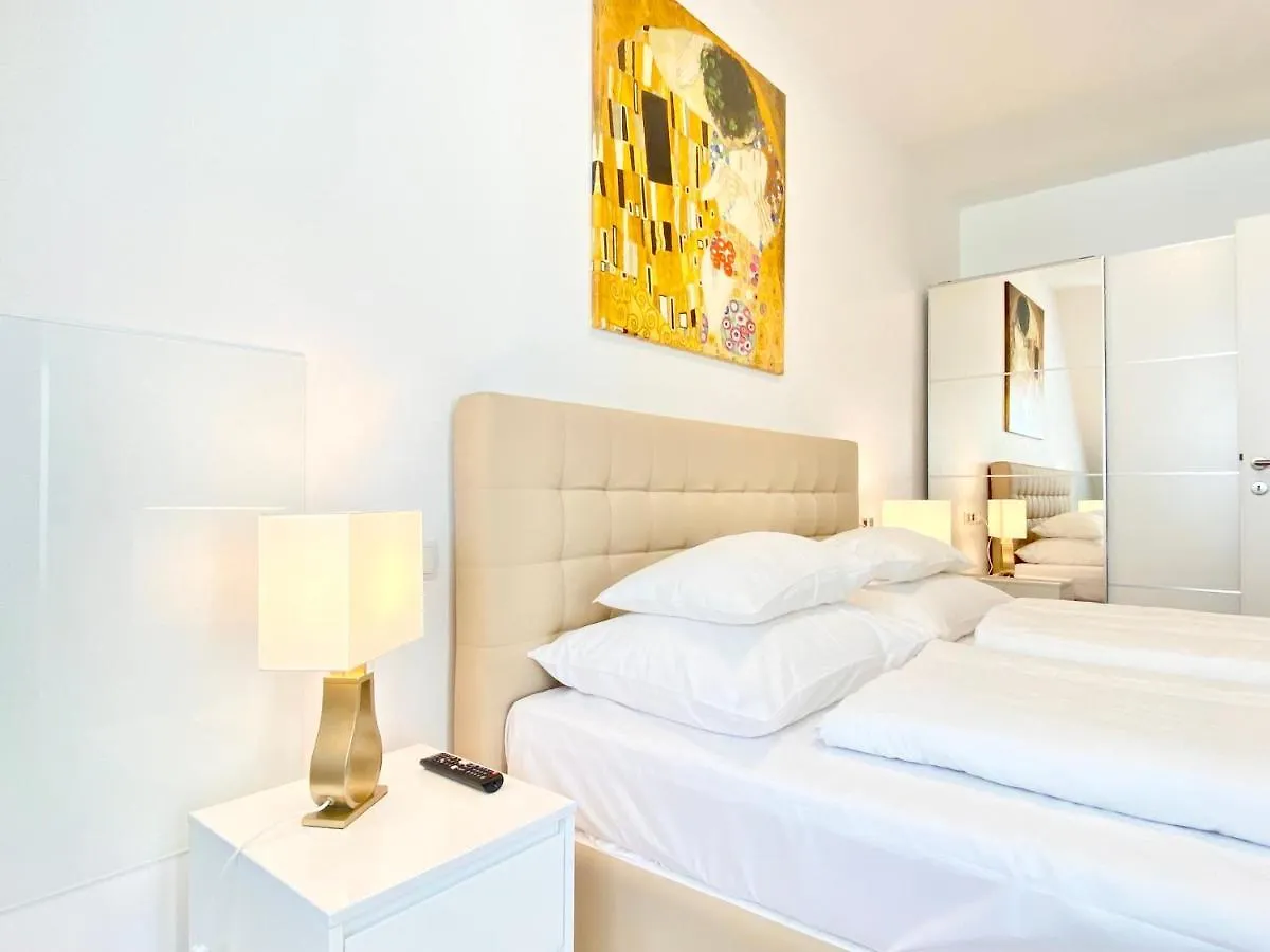 Steiner Residences Vienna Nestroyplatz 0*,